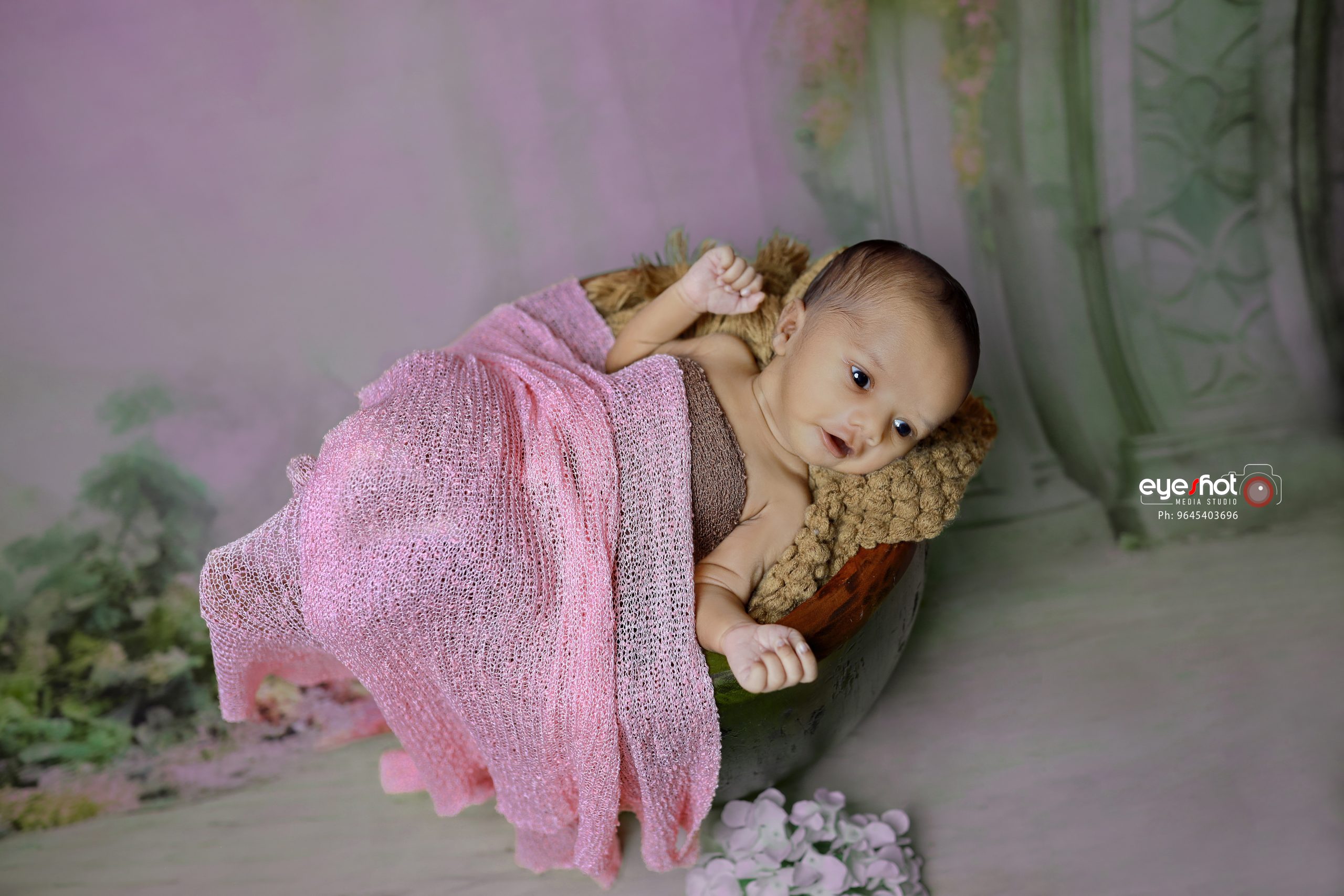 newborn photoshoot, newborn photography, best new born photographer Kerala, new born photo shoot, new born photography, newborn photography specialist, new born photoshoot Edapal, newborn photography Malappuram, new born photographer kerala