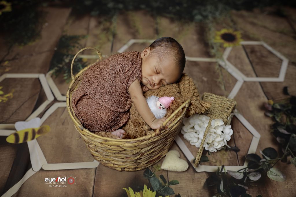Newborn baby shoot photography, edapal, malappuram, kerala, all over kerala, new born photographer, best new born photography